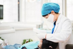 成年人牙齒矯正會(huì)讓牙齒松動(dòng)嗎