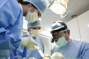 做種植牙需要多長時間，種植牙手術(shù)中的注意事項