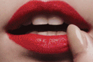 玻尿酸豐唇果怎么樣丨解鎖正確的接吻姿勢！