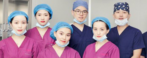 躲過隆鼻重災(zāi)區(qū)“蛇精臉”，美成翻版“小丑女”