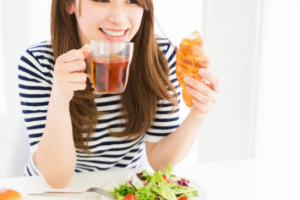 西安小白兔口腔醫(yī)院李珊整形價格表附全瓷牙案例展示