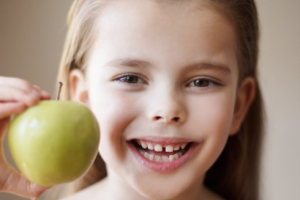 西安小白兔口腔醫(yī)院吳杭蔓整形價格表附牙齒隱形矯正案例展示