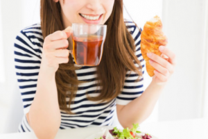 長沙亞太醫(yī)療美容醫(yī)院彭香美整形價(jià)格表附牙貼面案例展示