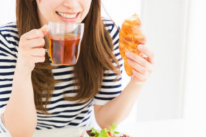 衡陽雅美醫(yī)療美容醫(yī)院肖淑鴻整形價格表附無針?biāo)獍咐故?>
</a>
<h3 class=