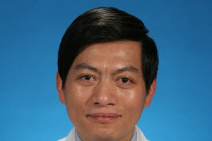 上海九院李圣利去眼袋怎么樣？附眼部整形價格表