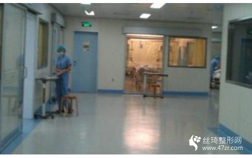 鄭州二附院美容科怎么樣？膨體隆鼻果太好了|專家評(píng)價(jià)