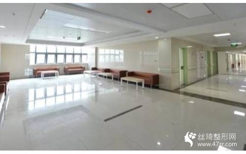 北京愛美人整形醫(yī)院怎么樣？軟骨隆鼻2021價格表附案例