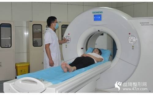 合肥105醫(yī)院整形價格如何？假體隆胸真實案例對比分享附價格表