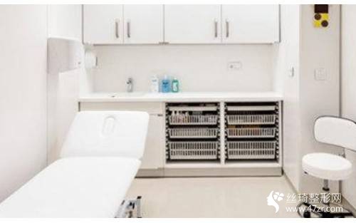 重慶當(dāng)代整形美容醫(yī)院正規(guī)嗎？去眼袋價(jià)格多少恢復(fù)前后對比及價(jià)格表