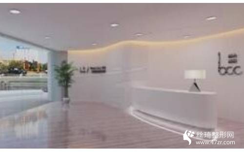 重慶聯(lián)合麗格怎么樣？隆鼻3個(gè)月果|整形專家詳情