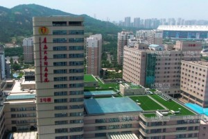 青島大學(xué)附屬醫(yī)院整形科雙眼皮怎么樣？較新2012版價(jià)格表