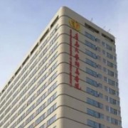 青島大學(xué)附屬醫(yī)院淚溝整形科